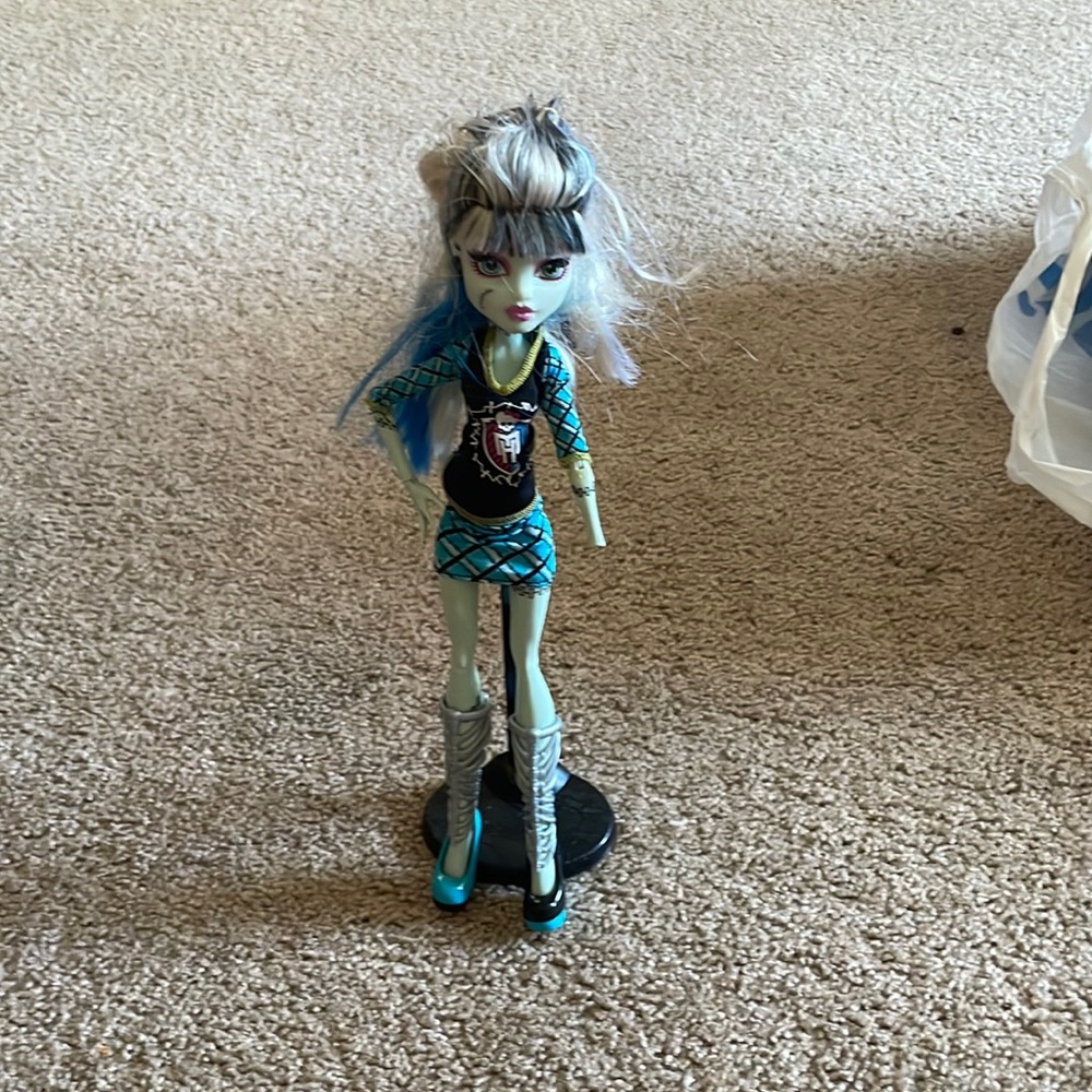 MONSTER HIGH DOLL! Ghoul Spirit Frankie Stein Doll!